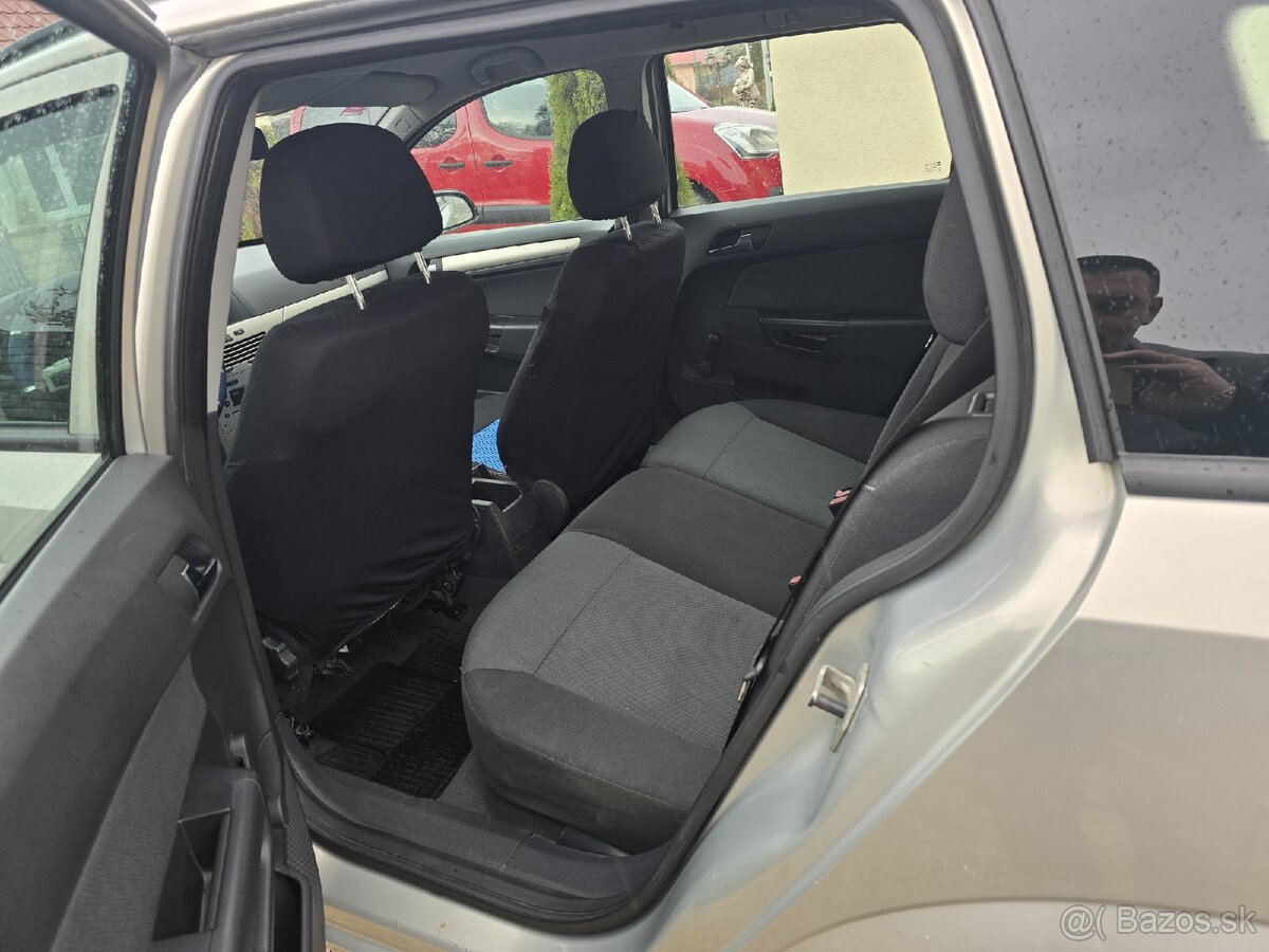 Predám Opel Astra Wagon 1.4 benzín r.v.2007 - 5