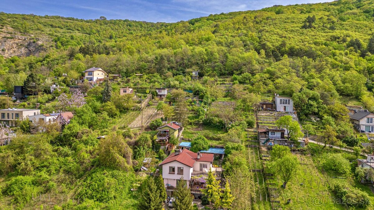 NA PREDAJ: Fantastická príležitosť Pozemok s dokonalým výhľ - 5