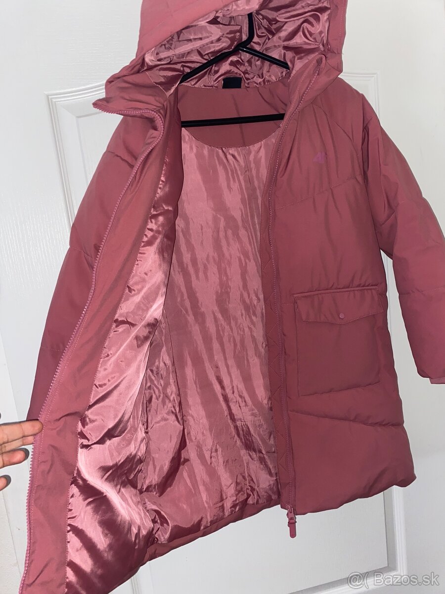 4F dievcenska staroruzova zimna bunda velkost 146 - 5