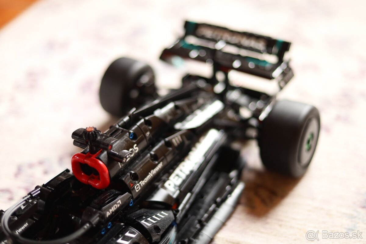 LEGO Mercedes-AMG F1 W14 E Performance 42171 - 5