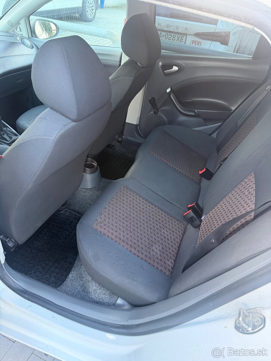 Predám Seat Ibiza 1.4 benzín - 5