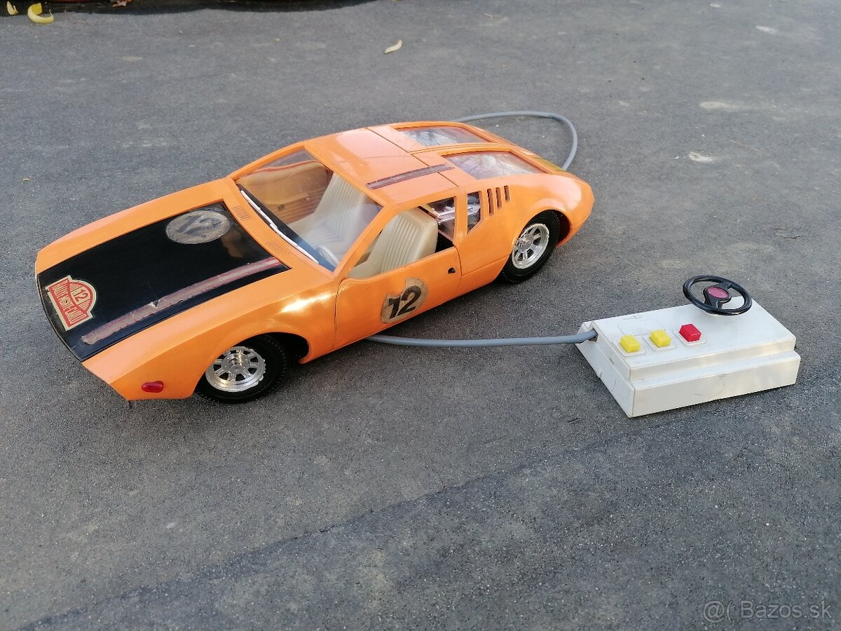 Predám starožitné auto na ovládanie Mangusta 1:12 - 5