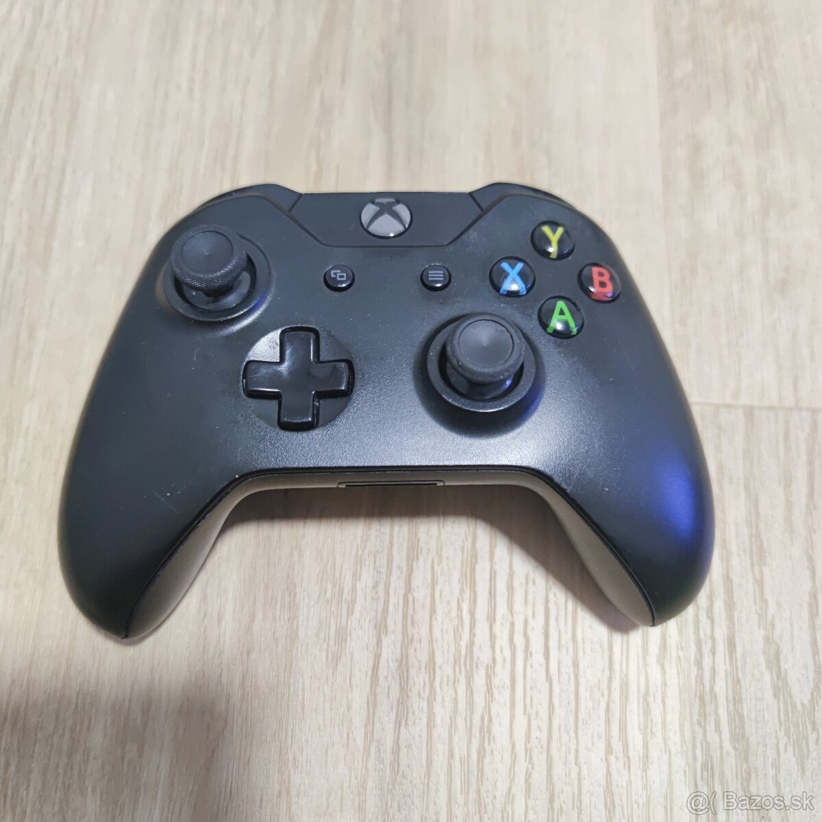 Xbox One S (500GB) + GTA V - 5