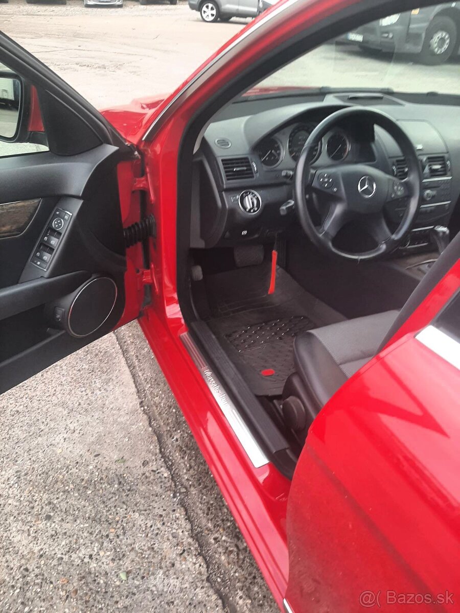 Mercedes Benz C200 - 5
