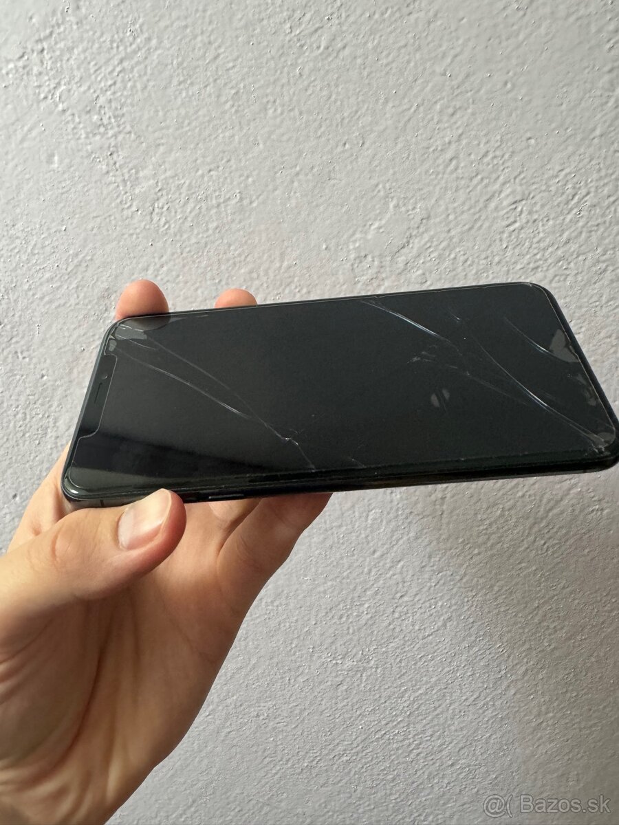 Predám iPhone XS Max – 64 GB - 5