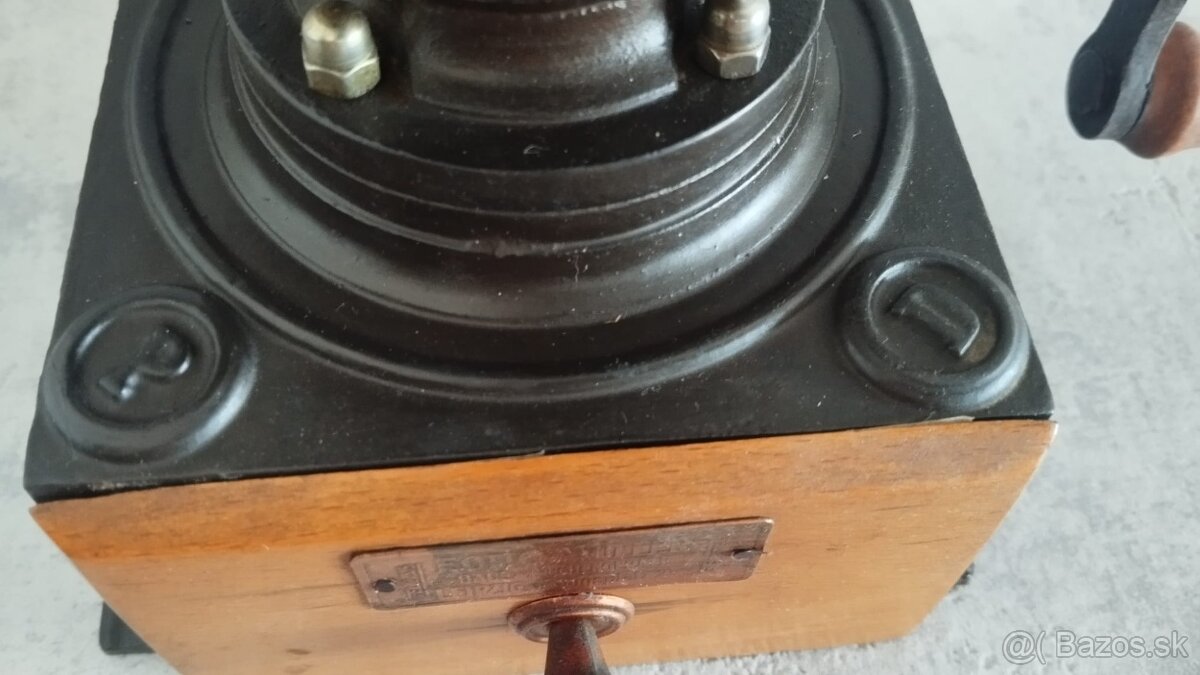 Starý mlýnek na kávu - 5