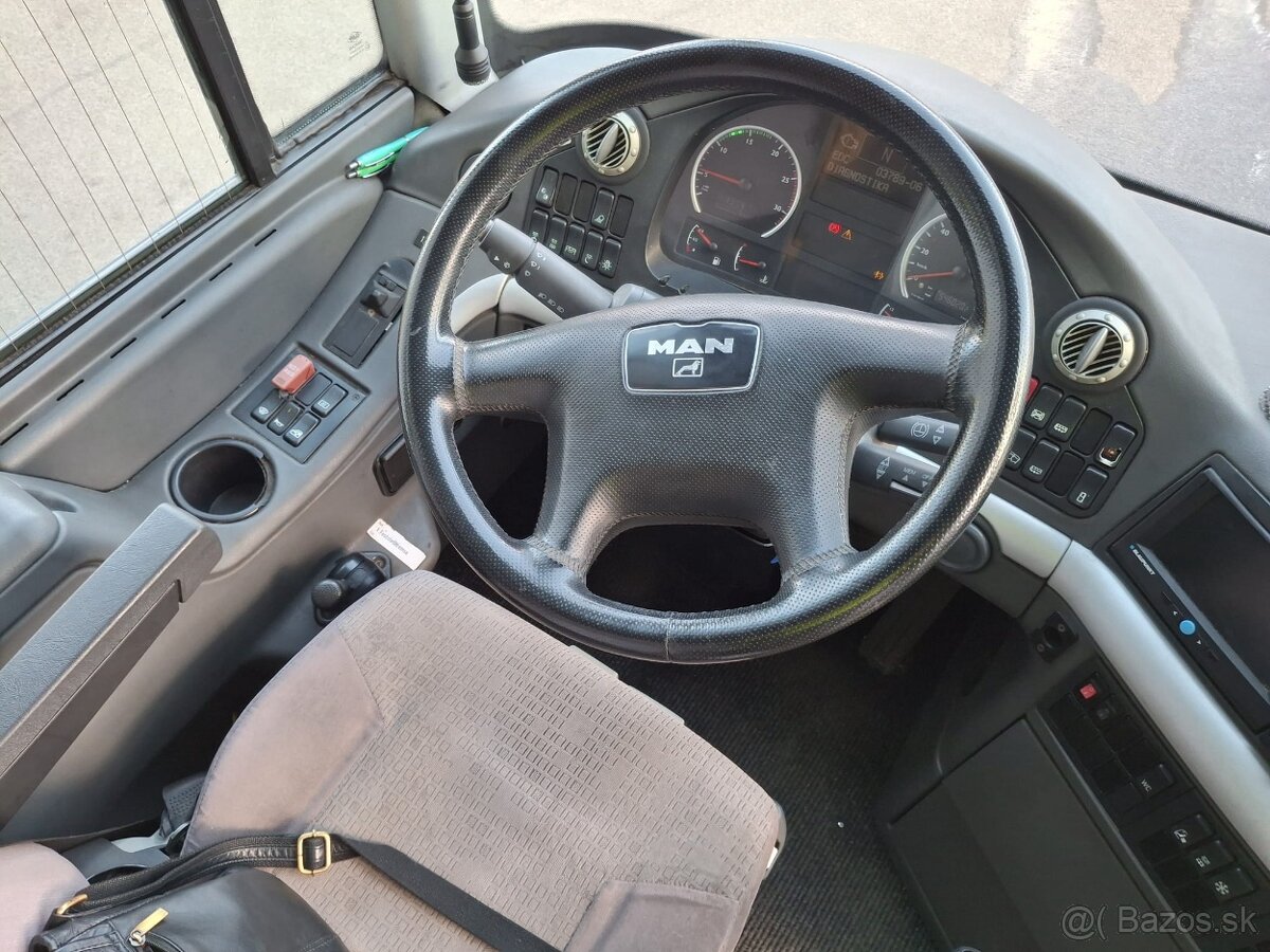 MAN lion's coach R07 - 5