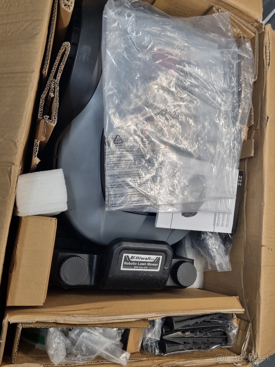 Inteligentna roboticka KOSACKA Riwall PRO RRM 950 APP - 5