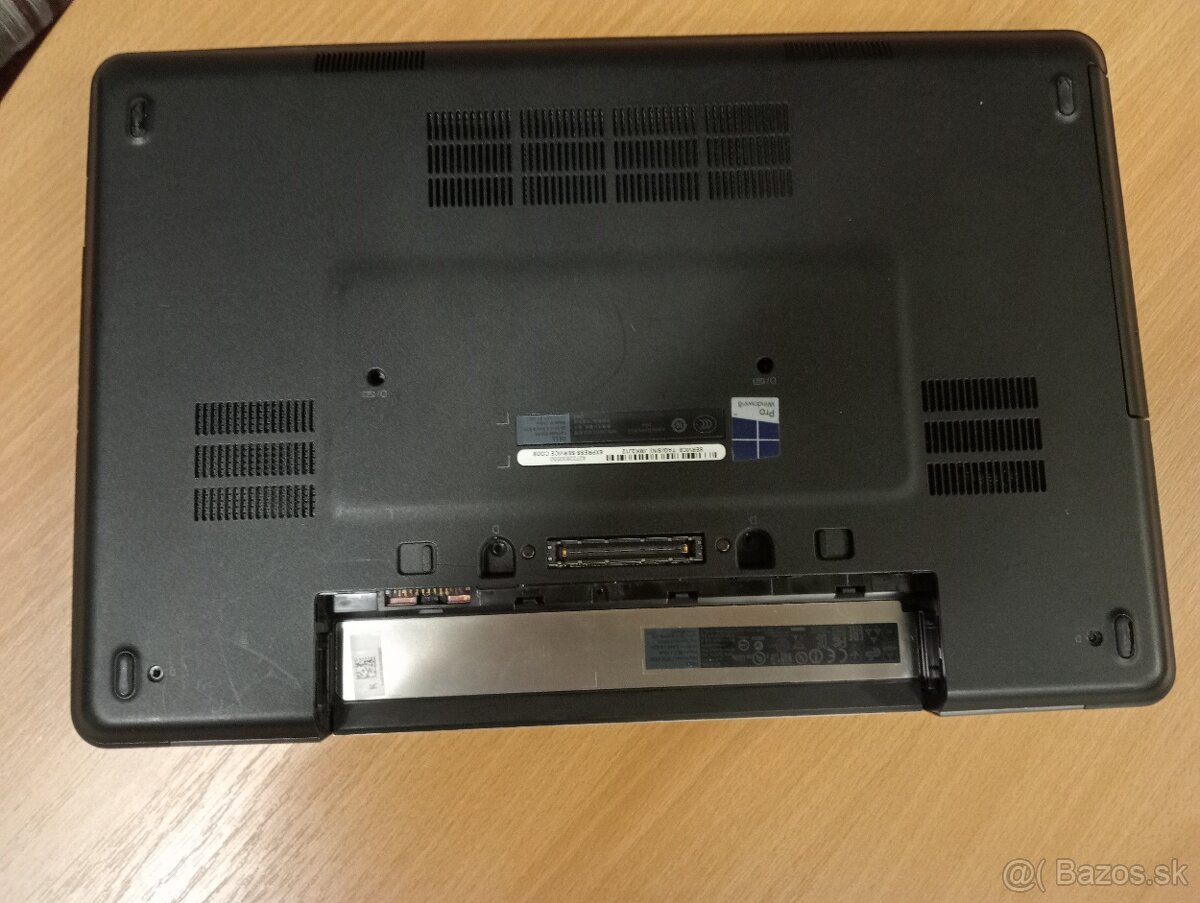 predám nefunkčný notebook Dell Latitude e5540 - 5