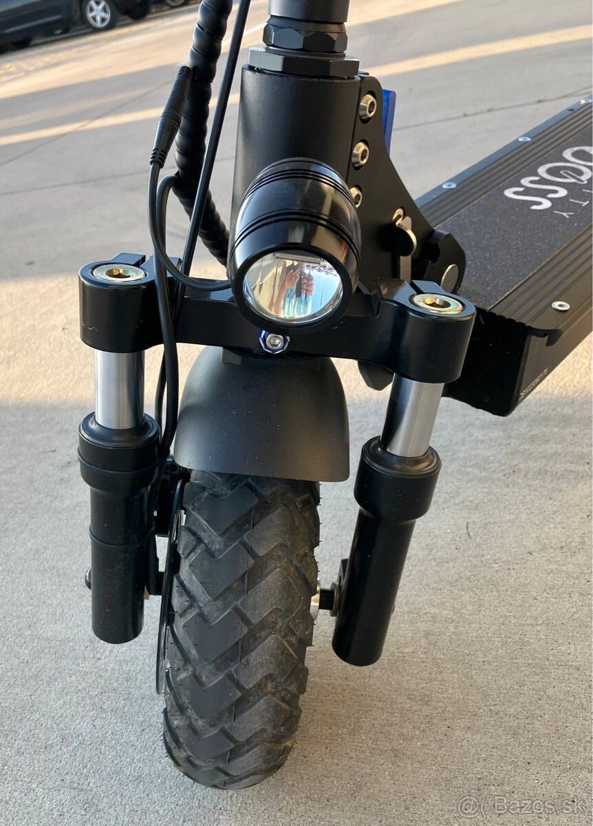 ELEKTRICKÁ KOLOBEŽKA CITY BOSS D1000LH ČIERN - 5