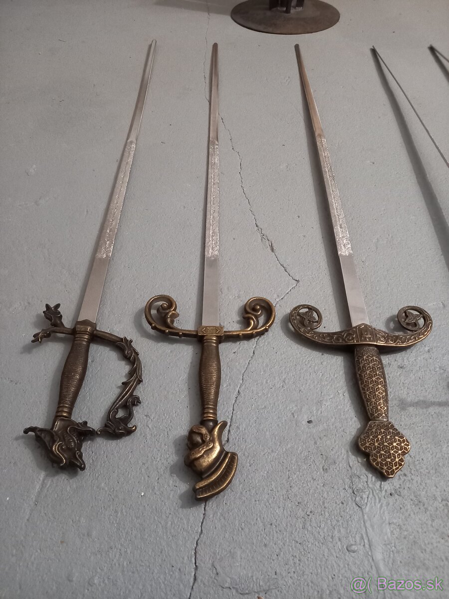 Sada šablí 5ks zo stojanom - 5