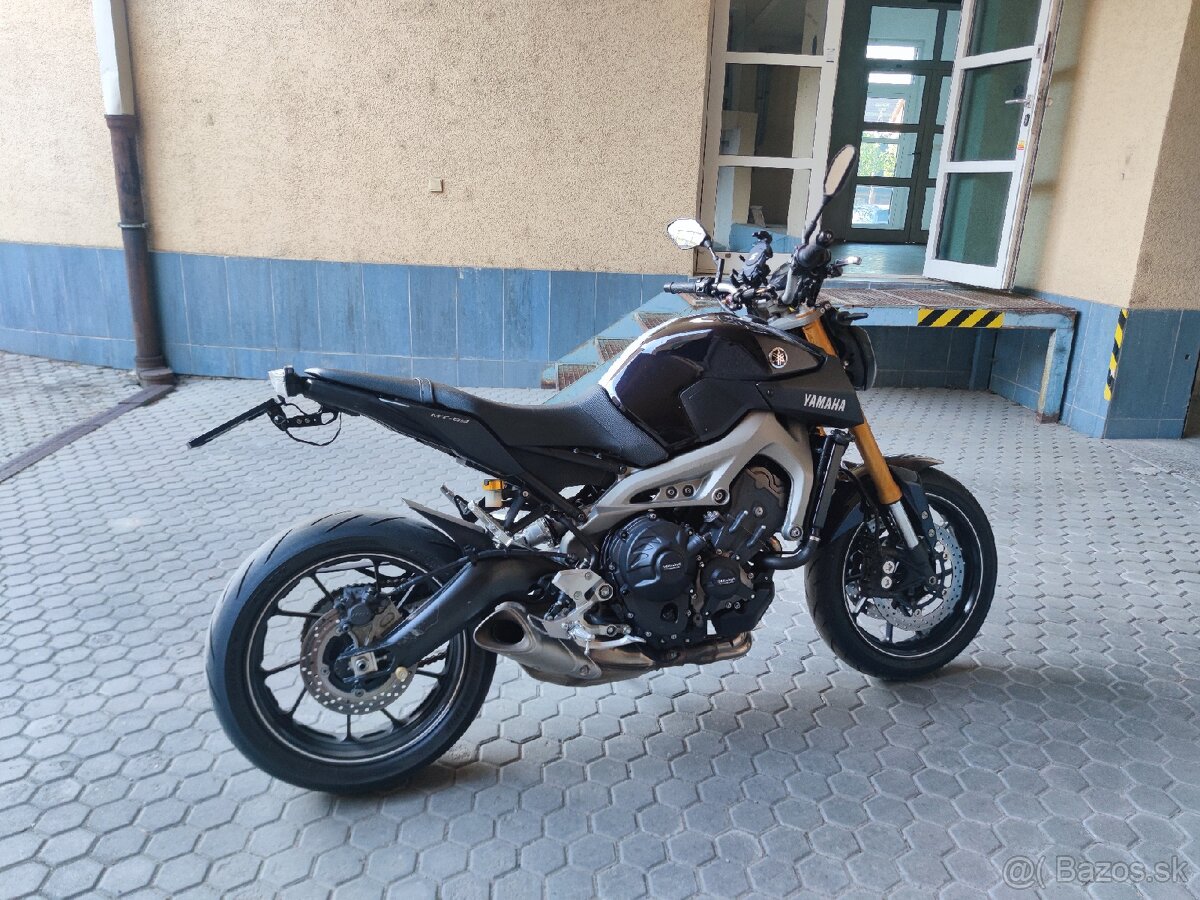 Yamaha MT09 - 5