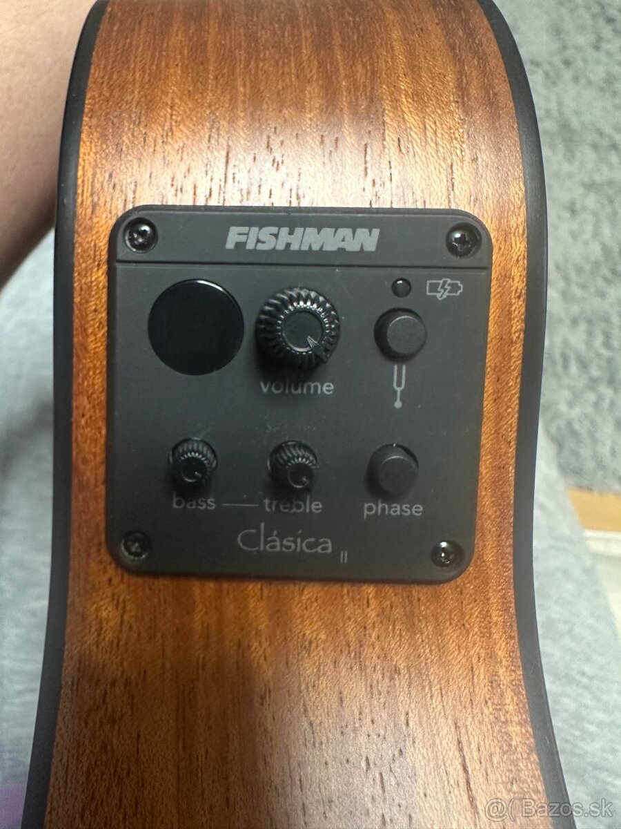 Basové ukulele Laka VUB60EA - 5