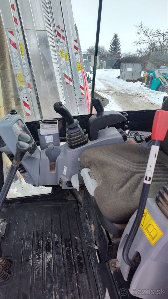 Minibager KUBOTA KX19-4 - 5