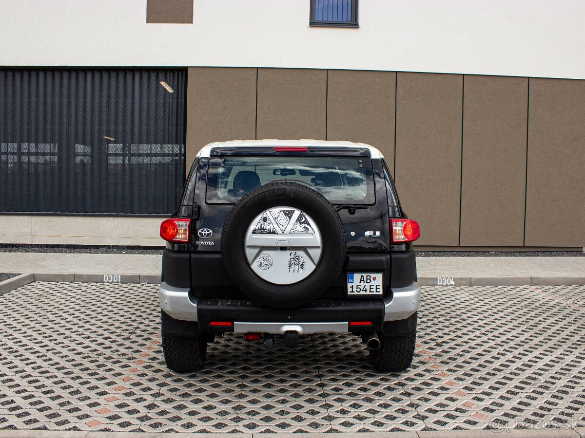 Toyota FJ Cruiser 4.0 - 5
