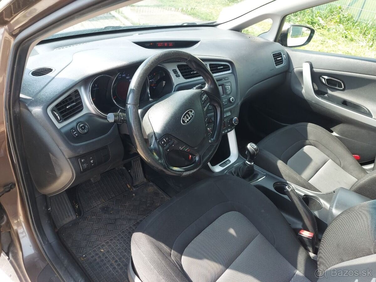 Kia Ceed Combi 2012 - 2017 náhradní díly - 5