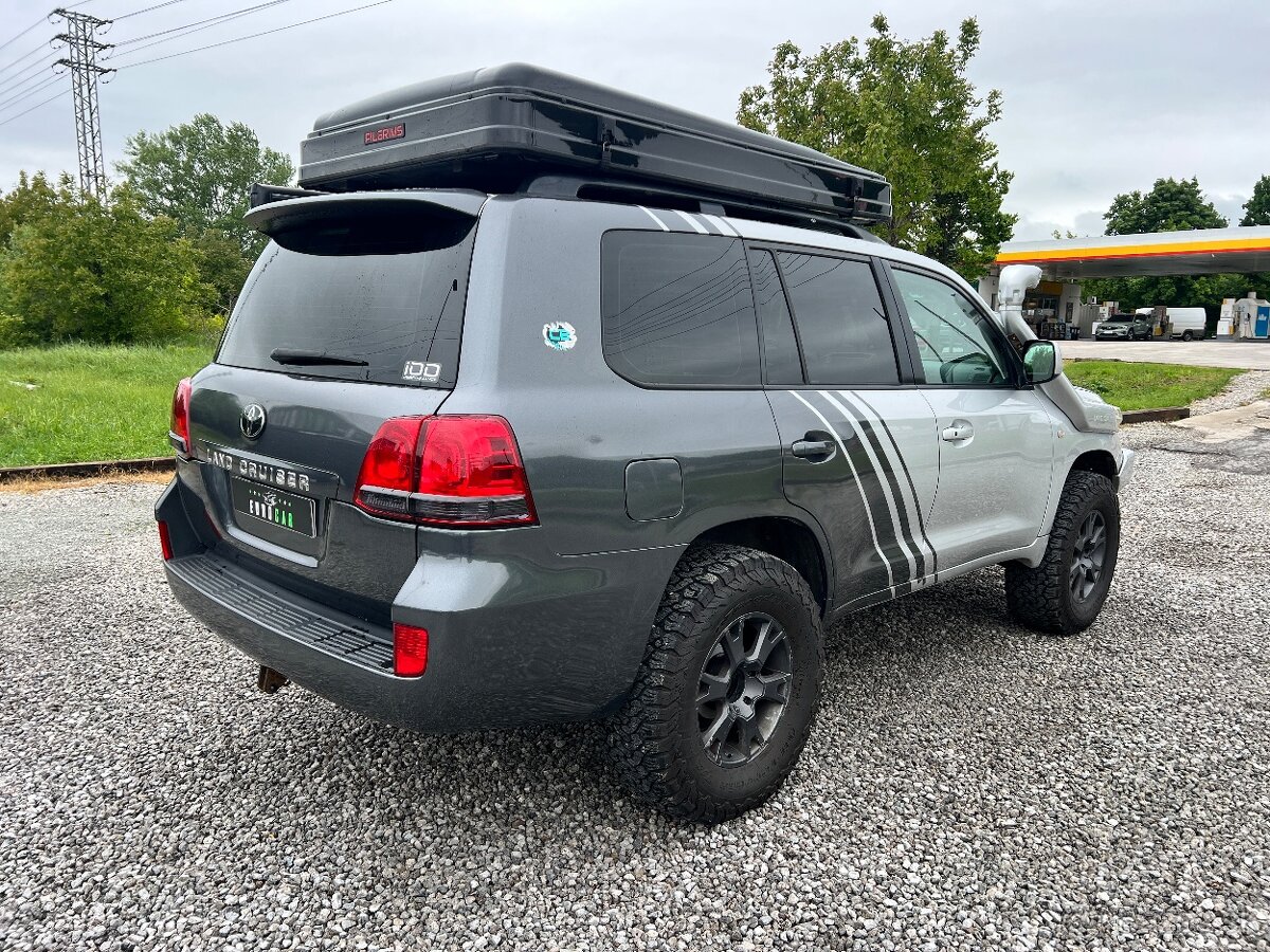 Toyota Landcruiser 200 4.5D