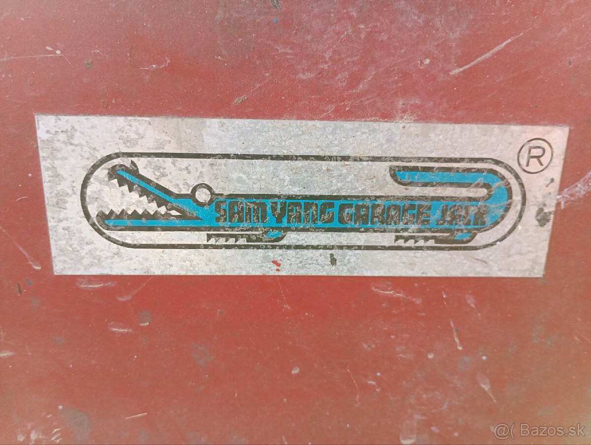 Zdvihák nízkoprofilový hydraulický 5T - 5