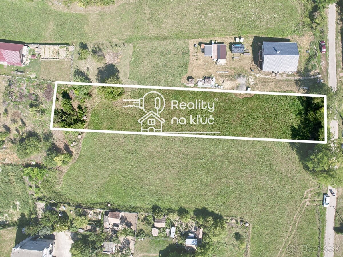 Na predaj veľký stavebný pozemok v obci Čechy - 5