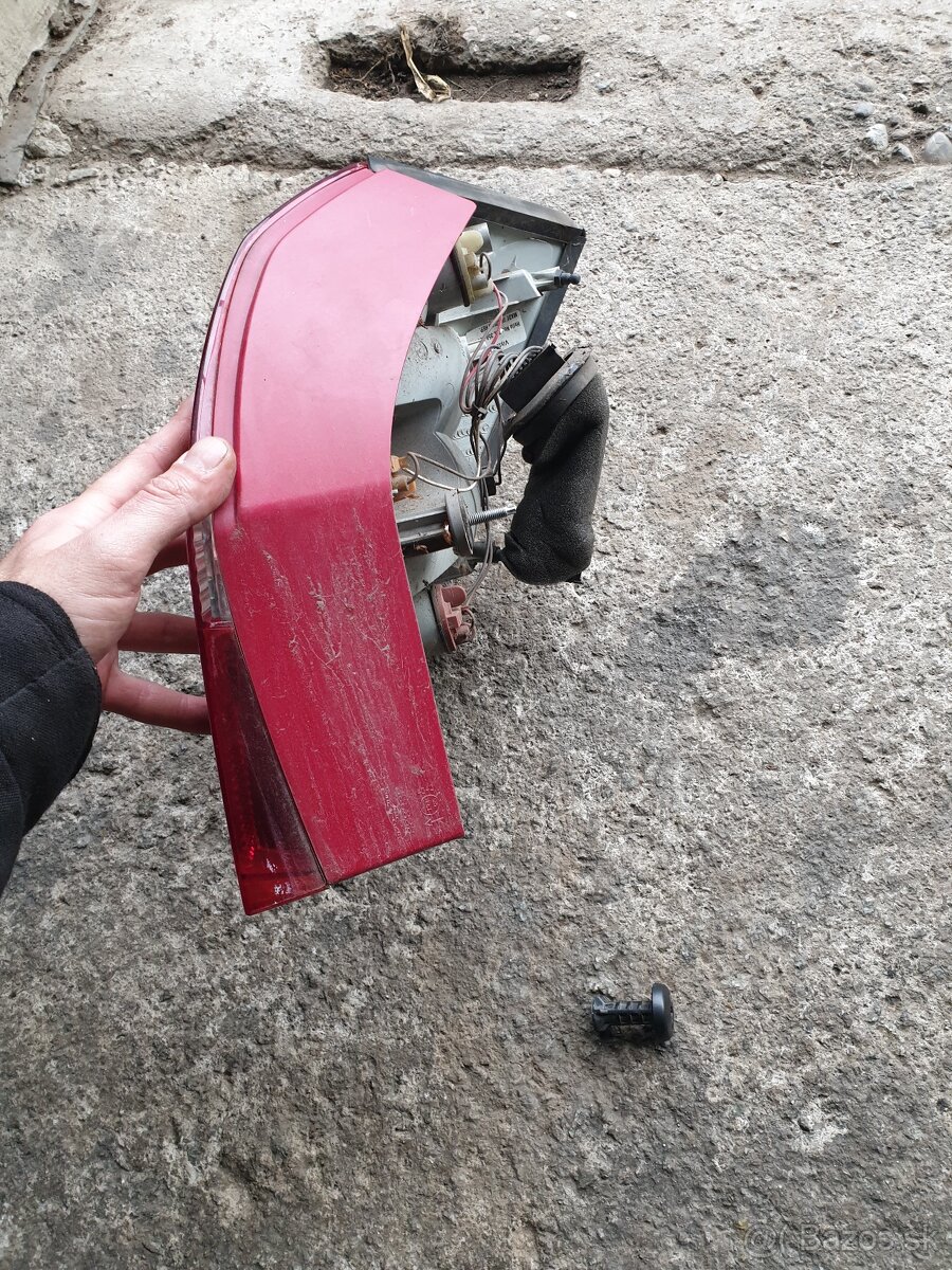 Skoda fabia 2 zadne svetlo - 5