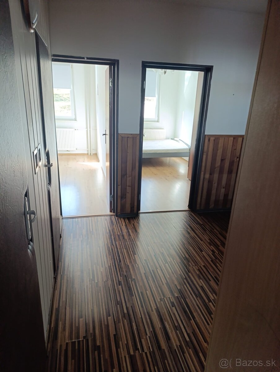 Prenájom 3 izbovy byt - 5