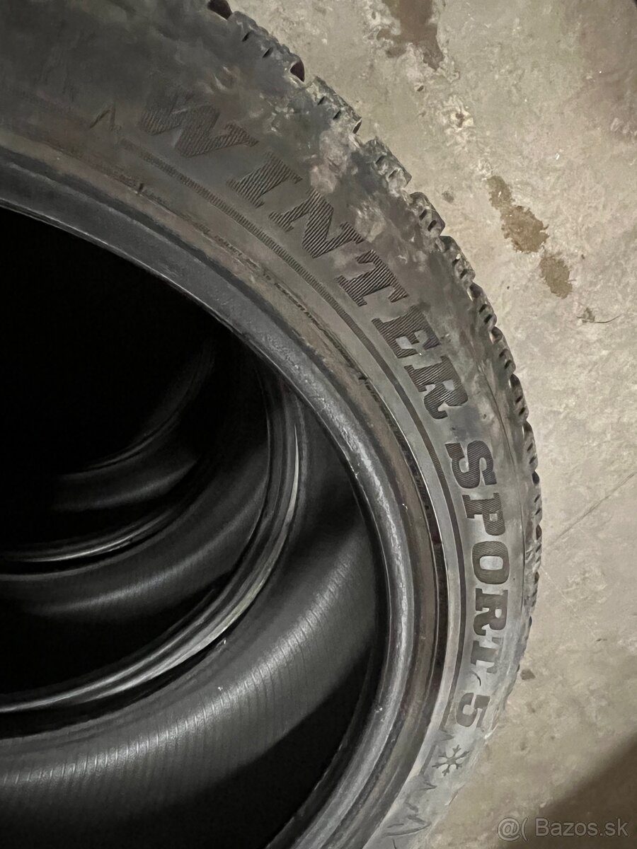 Zimne Dunlop 235/45 r18 - 5