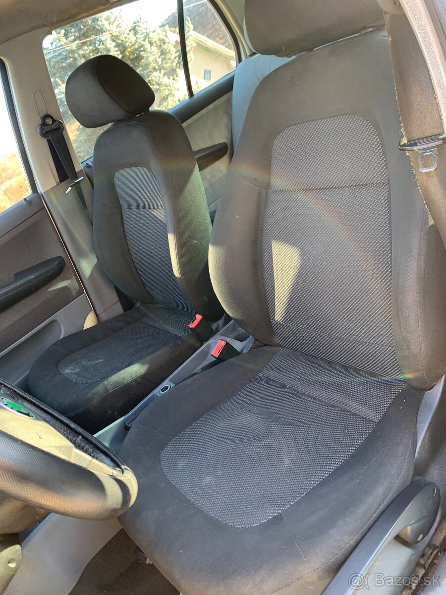 Rozpredam fabiu na nahradne diely 1.9sdi - 5