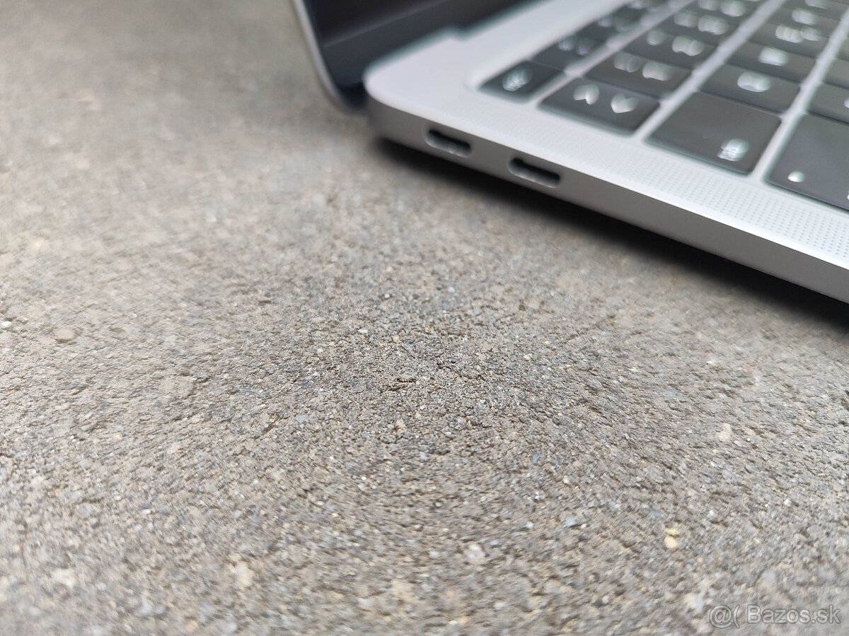 MacBook Air 13” 2019 Retina i5 - 5