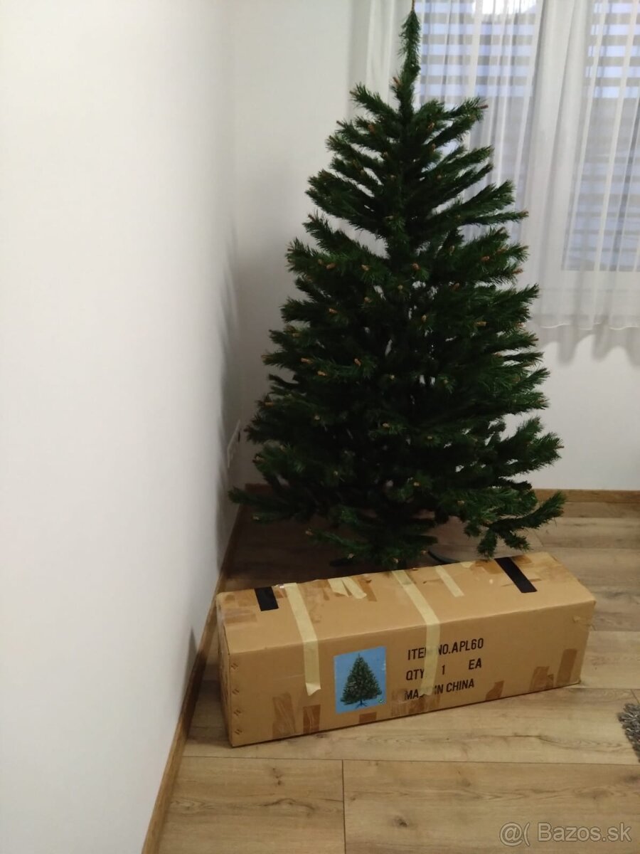 Vianočný stromček umelý+výzdoba - 5