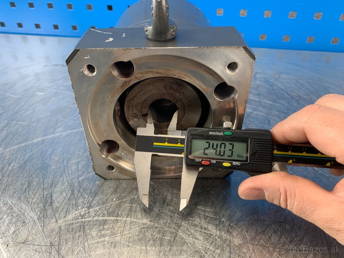Planetova prevodovka k servomotoru i=10 - 5