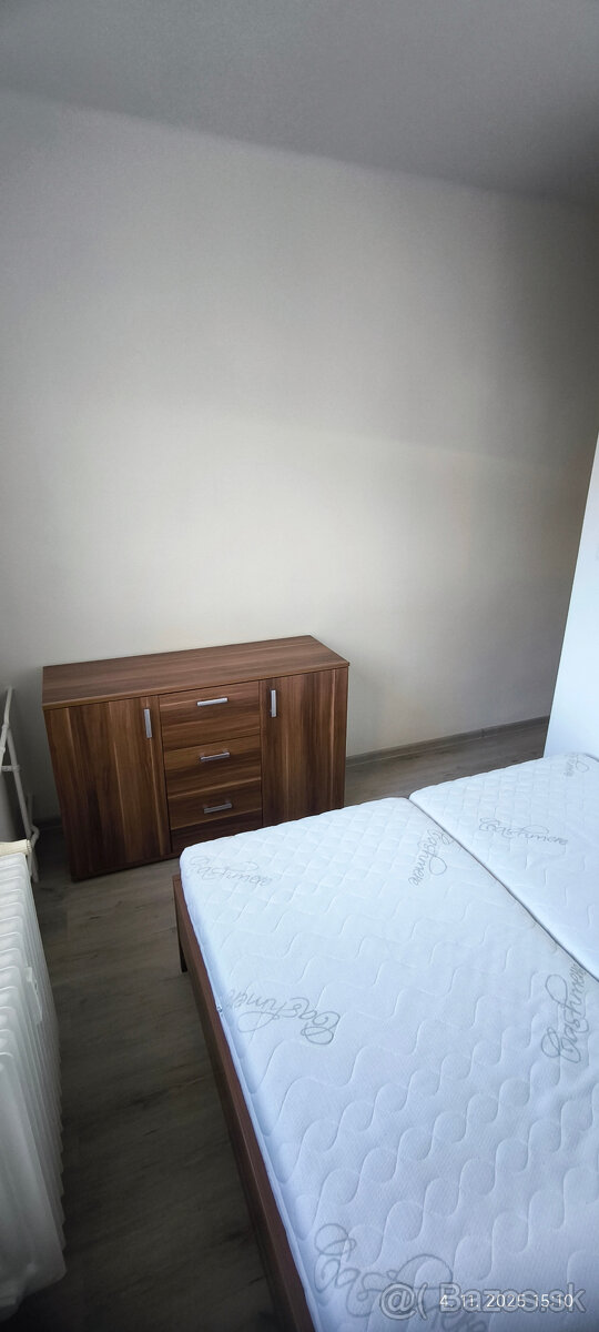 Prenájom 1-izbový byt – Banská Bystrica, Uhlisko (Golianova) - 5