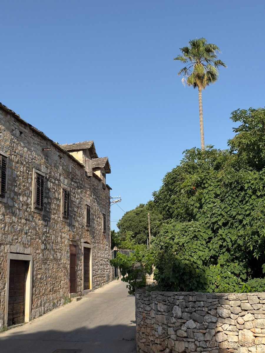 Ponúkam Vám na predaj investičnú vilu v Chorvátsku - 5