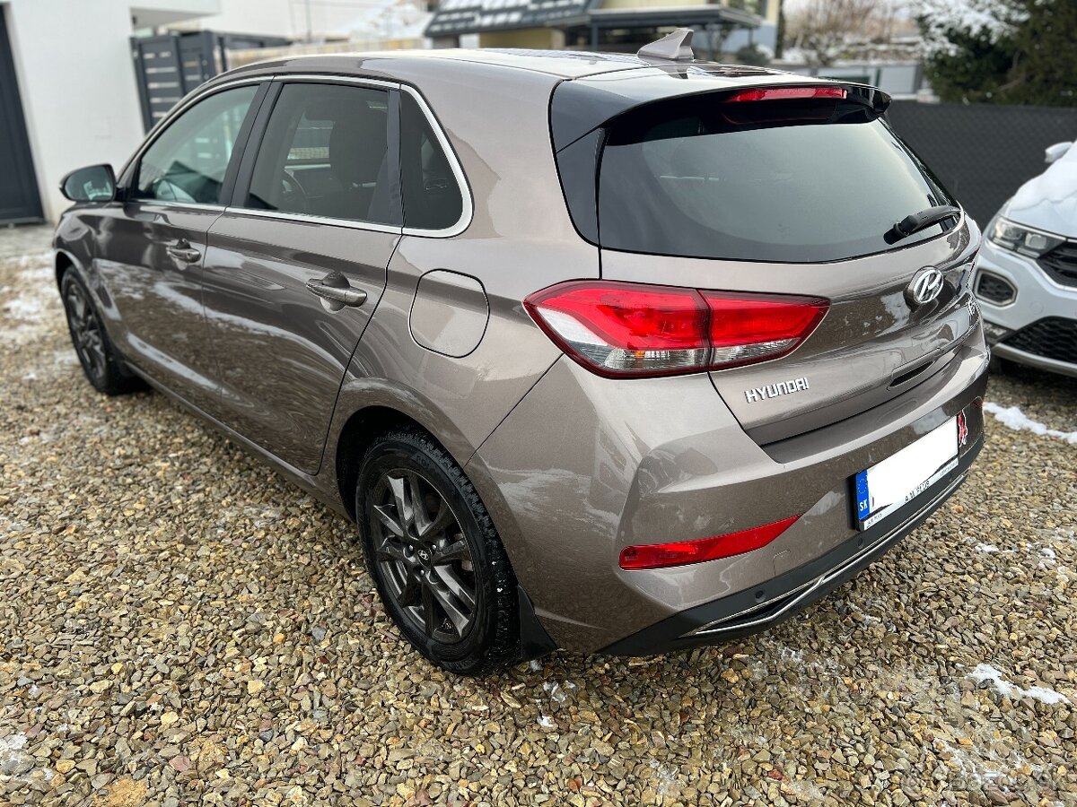 Hyundai i30 1.5 benzín 2021 - 5