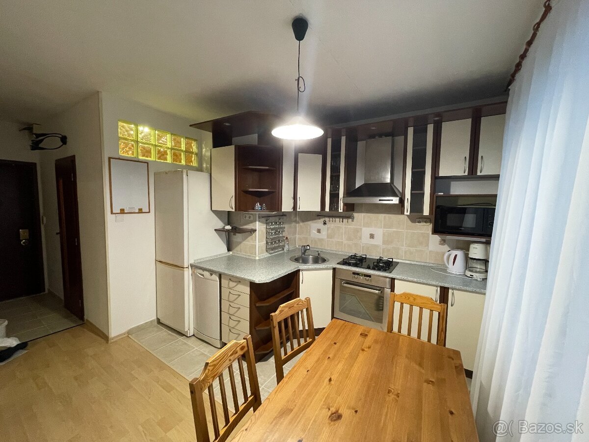 Prenájom 1-izbového bytu, Jantárová 4, Košice - 5