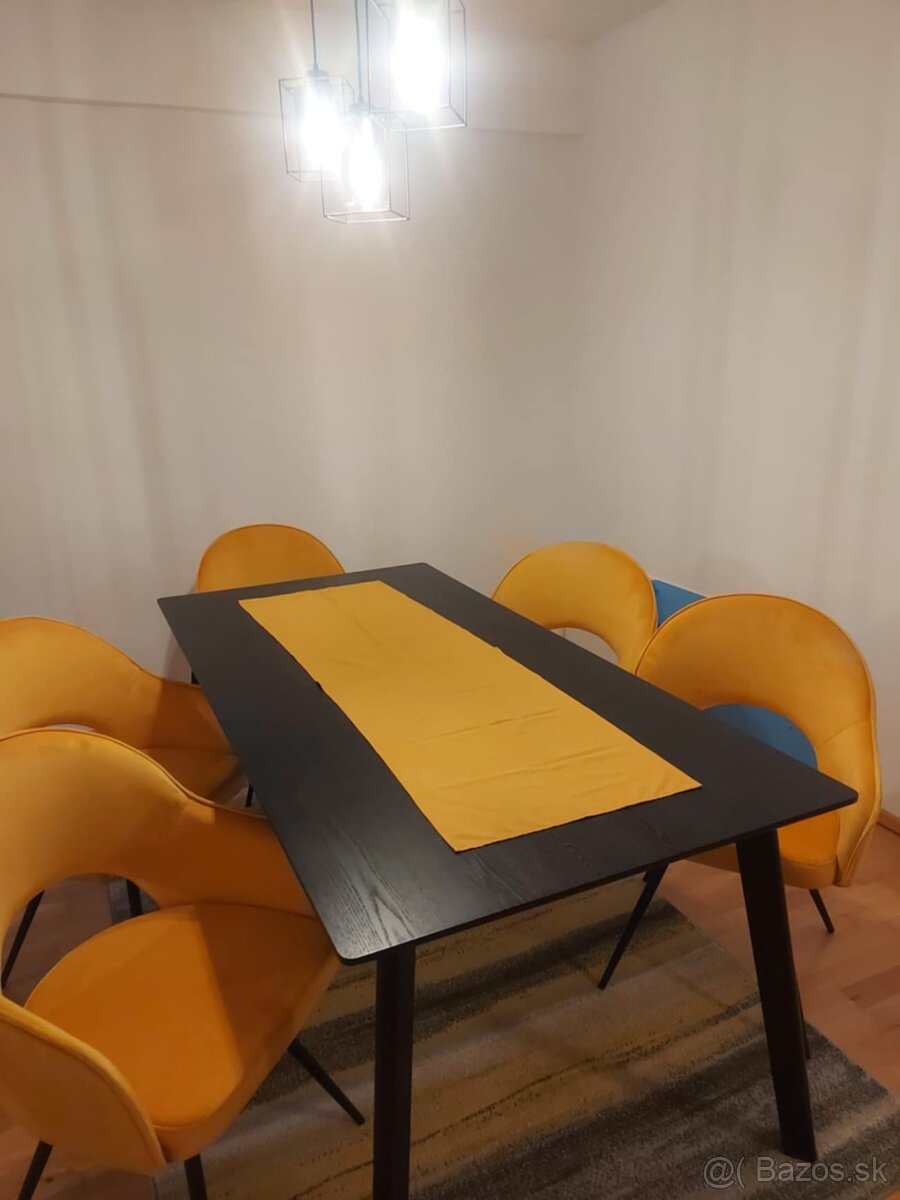 Predám jedalenský stôl so stoličkami - 5