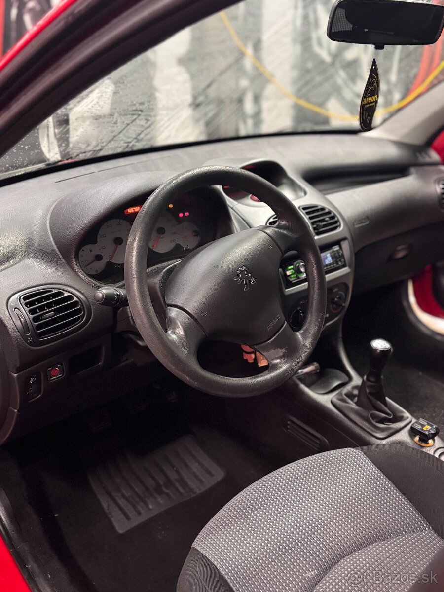Peugeot 206 1.4 - 5