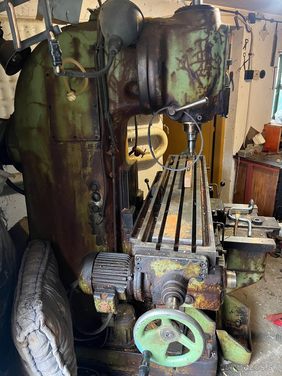 Fréza na kov F2 - 250 univerzálna frézka - 5