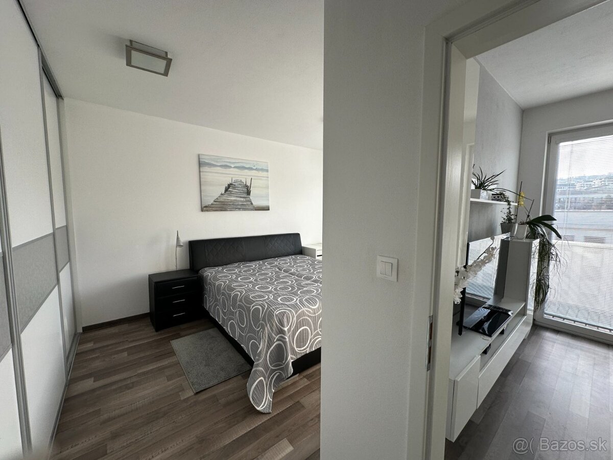 Slnečný dvojizbový byt - 5
