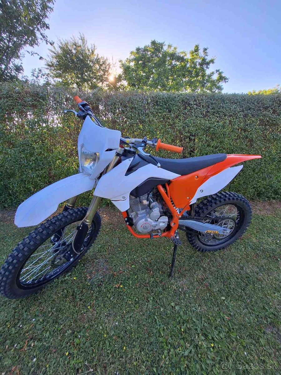 Pitbike minirocket pitrock 250
