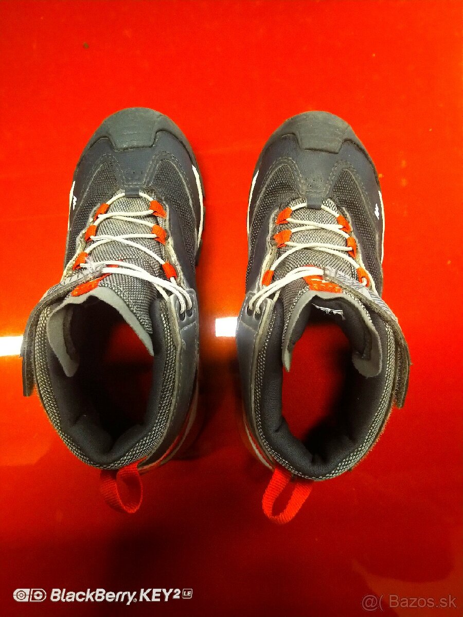 Dievcenske turisticke nepremokave topanky velkost 30 - 5