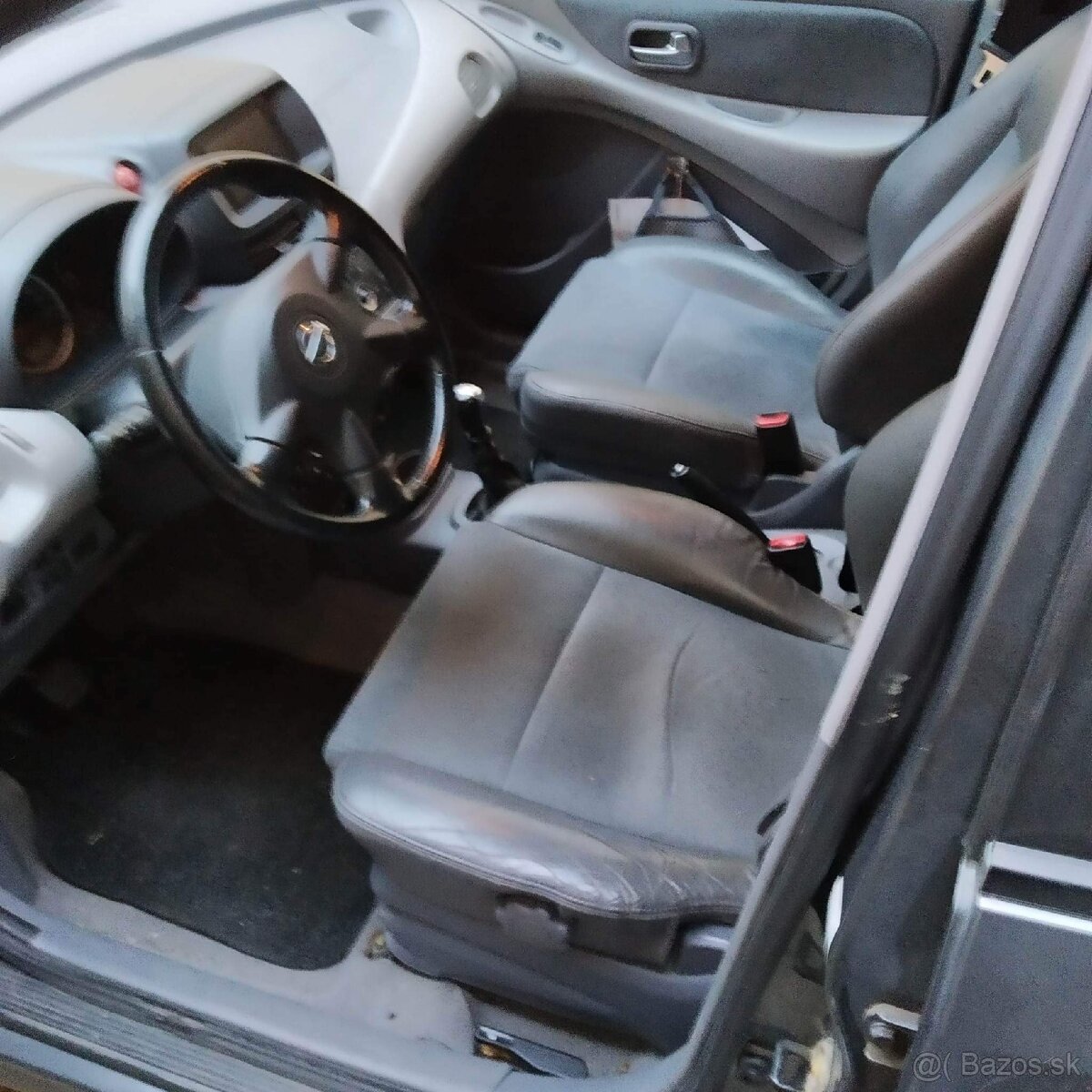 Nissan Almera - 5