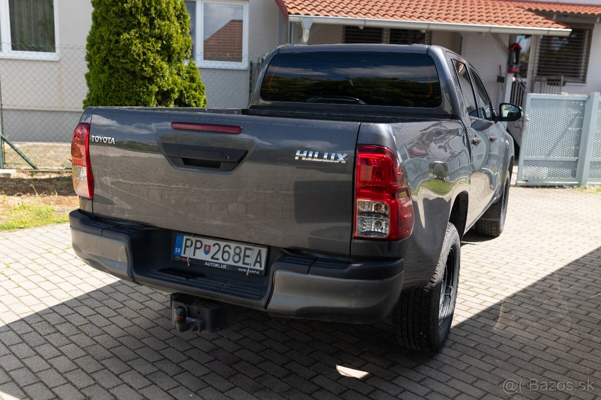 Toyota Hilux 2.4