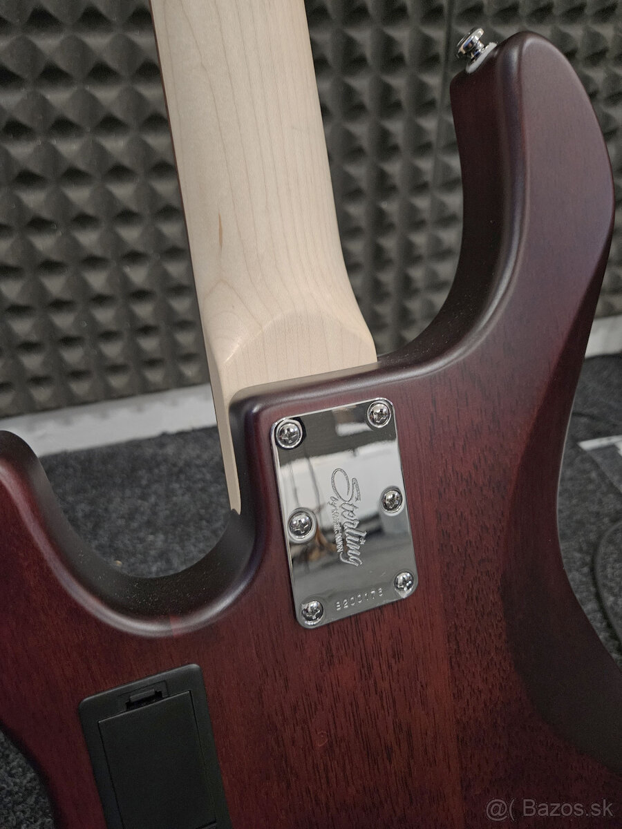 Predám 5 strunovú bassgitaru Sterling by Music Man - 5