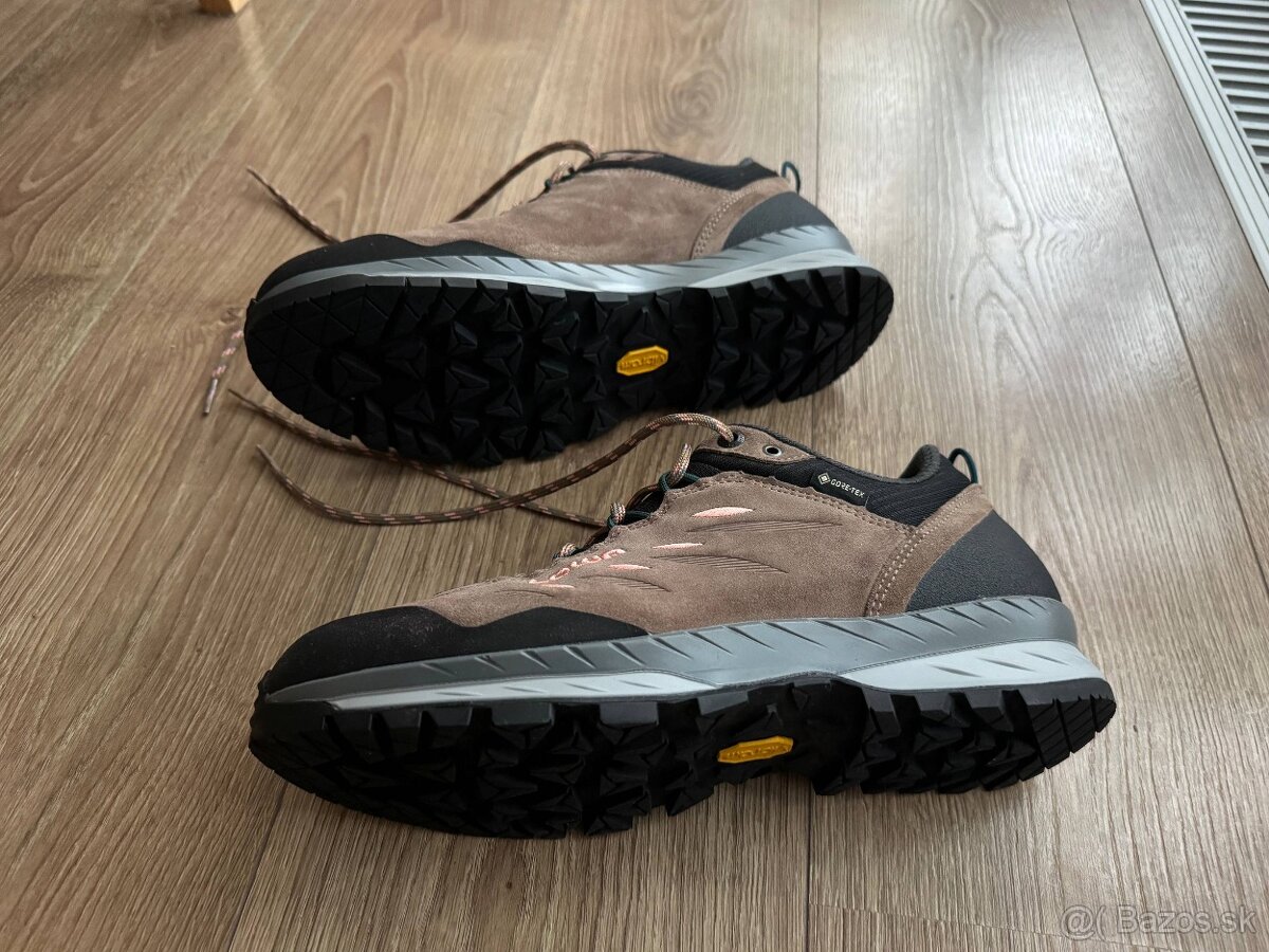 Predám dámske turistické topánky Lowa Delago GTX Lo W - 5