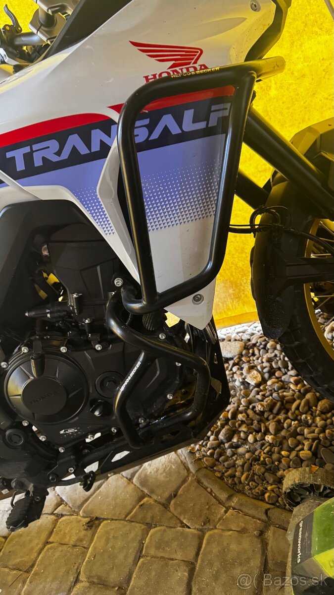 Honda transalp 750 - 5
