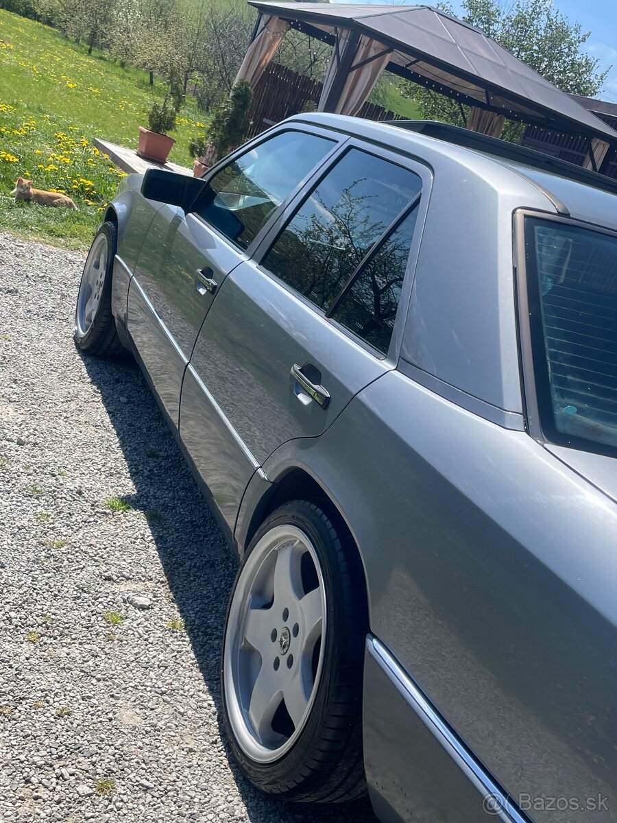 Mercedes W124 - 5