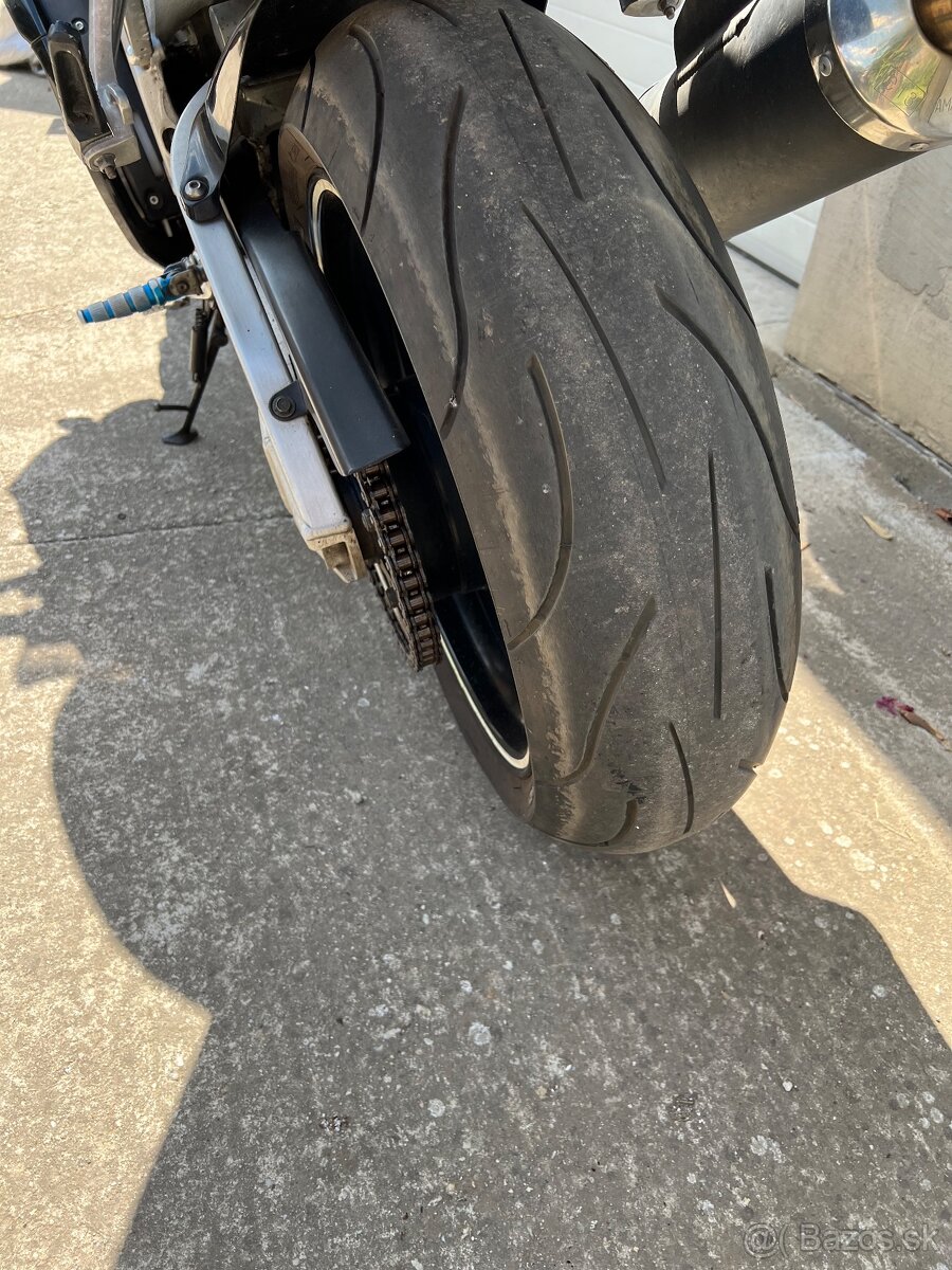 Yamaha R6 - 5
