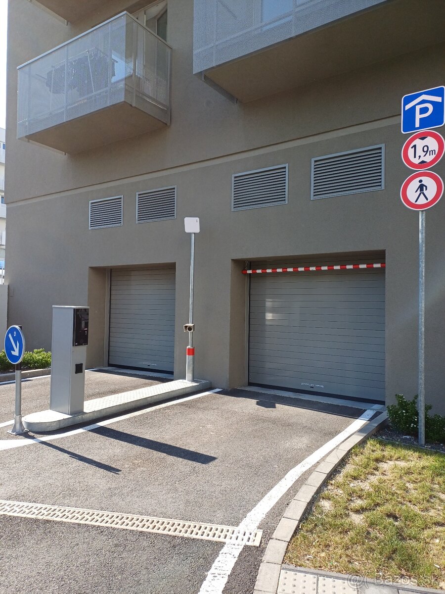 Predaj vnútorné parkovanie Ovocné Sady pri letisku - 5