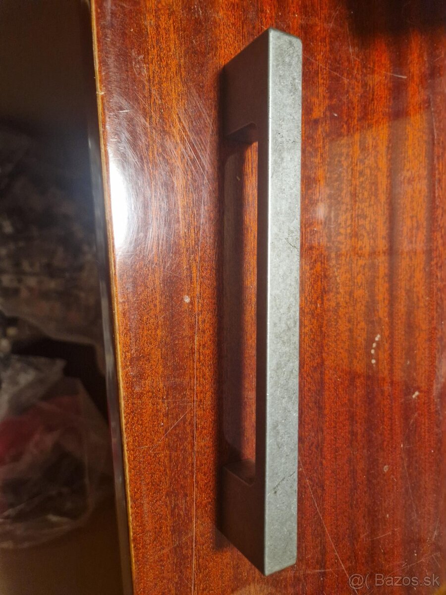 Kovové úchyty do kuchyne - 5