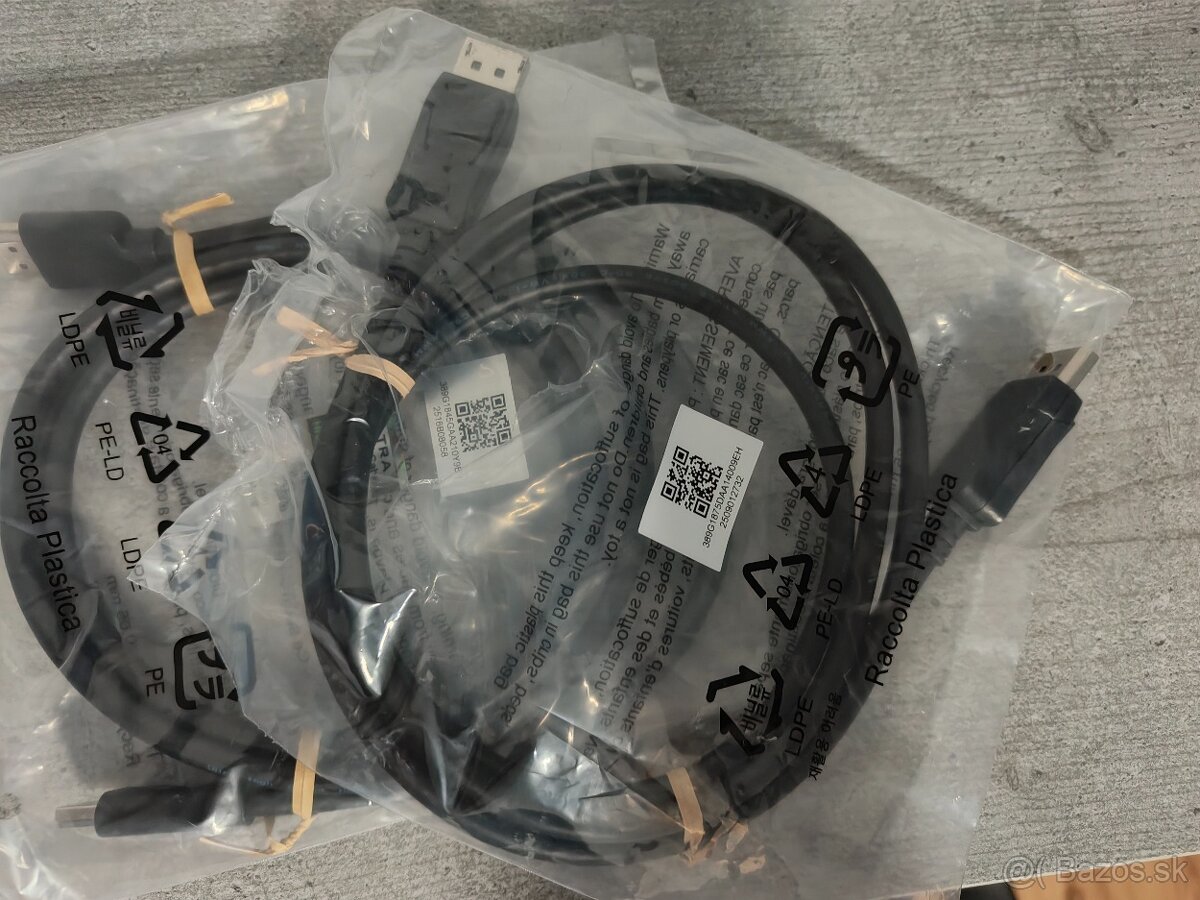 27" Gigabyte M27UP - 5